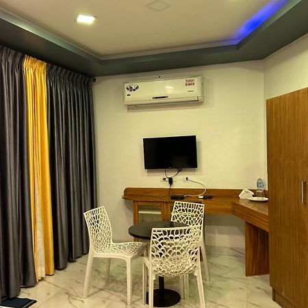 G Hotel Kottakuppam Extérieur photo